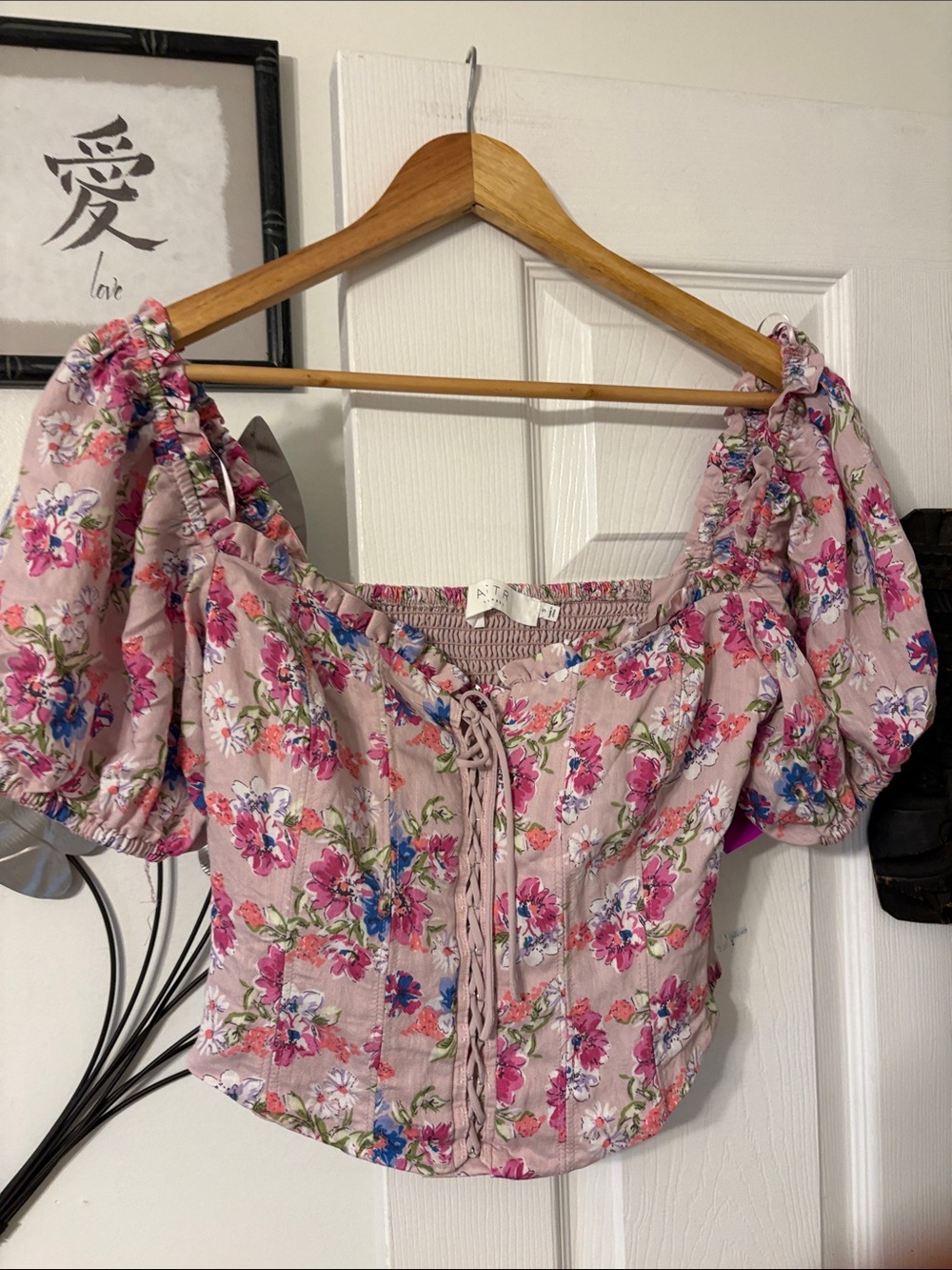 Astr Pink Floral Lace-Up Puff Sleeve Crop Top